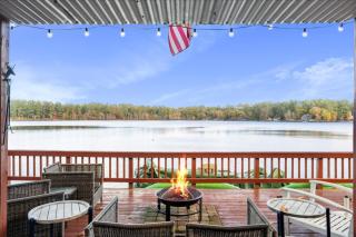 Waterfront w/ Prvt Dock & Firepit | Sleeps 8 - 9