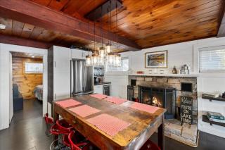 Waterfront w/ Prvt Dock & Firepit | Sleeps 8 - 8