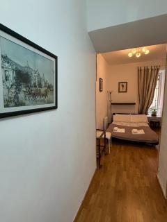 Beautiful apartment next to the Royal Palace in Madrid - 3
