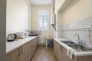 Walkable 2 Bedroom Apartment with Balcony - 7