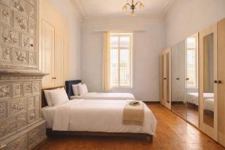 Walkable 2 Bedroom Apartment with Balcony - 5