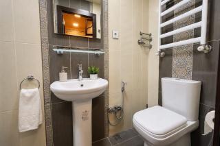 Bright & Modern Maiden Tower Studio - 4