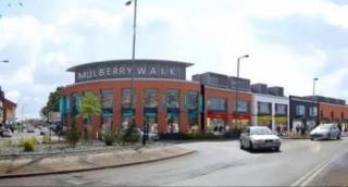 Retro modern 1 Bed Apartment Sleeps 2 -Free Parking -WiFi & Tv - 1