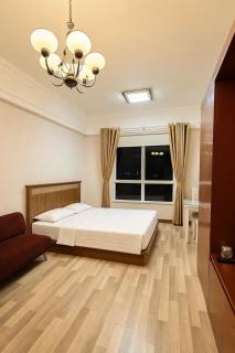 The Manor 2 - Stylish Studio with Pool, Cafés & Prime Location Near D1 - 0
