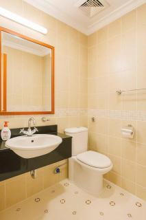 The Manor 2 - Stylish Studio with Pool, Cafés & Prime Location Near D1 - 1