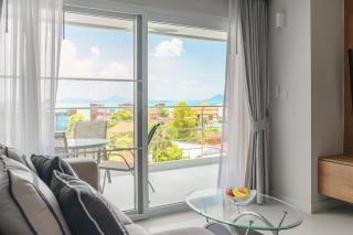 Phuket Rawai Sea View Apartment - 9