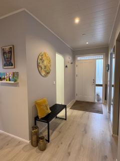 Bright & spacious family home in Keflavík - 7
