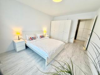 Kasper Coresi Mall - Rise Private Apartments & Suites - 9