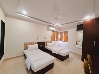 Hotel Elegance Inn, Miraj - 6