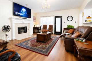 Newly renovated 3 Bedroom house near premium outlets , restaurant's in Allen - 5