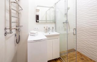 Krakivska Street Three-room apartments on Rynok square - 6