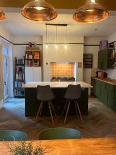 Double Room & Private Bathroom just off Penny Lane - 5