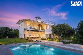 StayVista at Rama Villa with BBQ & Pool - 0
