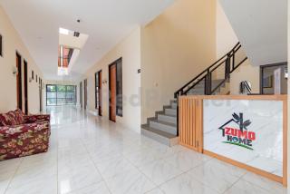 Zumo Home Tegal Mitra RedDoorz - 3
