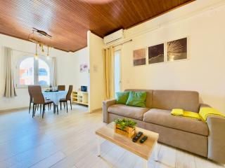 Demetra Seafront Apartment - Parking & Pool - 1