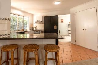 4-Bed Labrador Family Home - Boat & Car Parking - 5