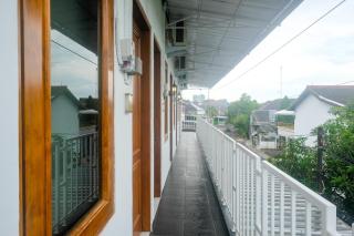 RedDoorz Near Simpang Lima Semarang - 5