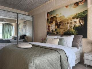 Stylish 1-Bedroom Flat with Stunning City Views - 3