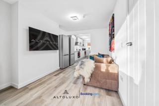 Cheap & Modern 5 BR Whole House in Central Bristol by AltoLuxo Short Lets & Serviced Accommodation with FREE WiFi and Parking - 0