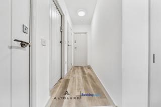 Cheap & Modern 5 BR Whole House in Central Bristol by AltoLuxo Short Lets & Serviced Accommodation with FREE WiFi and Parking - 2