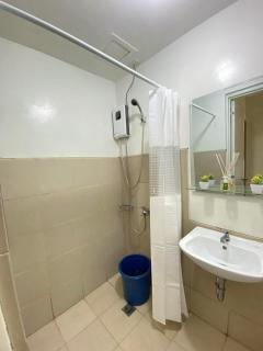 Cozy 2BR at Camella Northpoint with pool access - 8