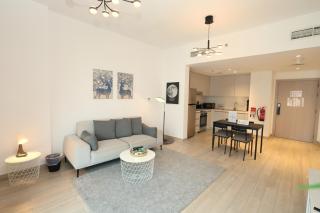 Premium 1BR Retreat | Waters Edge Yas Island - 0