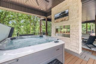 Roaring River Hideaway-Epic Patio-HotTub-Gameroom - 9