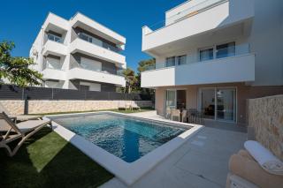 Smash A - Apartments with Private Heated Pool - 2