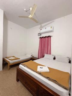 kamalavel mahal and rooms - 0