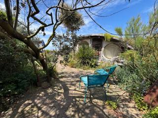 Private Cosy Cabin with sea view sleeps 2 - 0