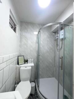 Ground Floor Apartment Sleeps 4 Parking - 8
