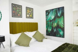 Ground Floor Apartment Sleeps 4 Parking - 2