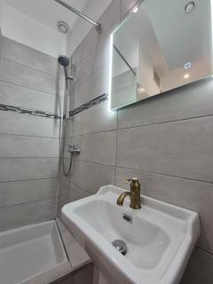 Wonderful heart of Nice, AC, 15" sea - 3