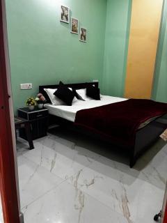 Hotel Paarvi Palace - 1