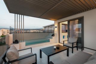 Naeva Luxury Apartments - Sky - 0