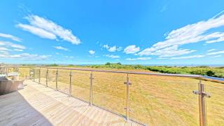 Brigg View Cottage - Seaview and Balconies - Part of the The Bay Filey Holiday Village with pool, gym and direct beach access, pub, restaurant, tennis and meadows walks - 8