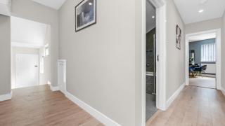Cozy 2-Bedroom Flat Family Friendly - 6