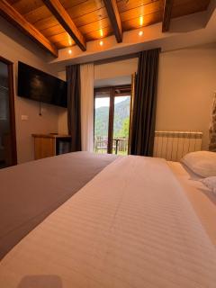 Gegest Hotel - 8