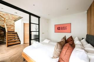 GuestReady - Charming Flat with Skylit Living Room - 2