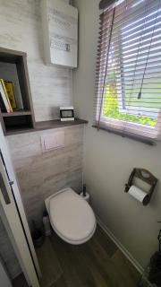 Charmant mobile home dans un domaine forestier - 9