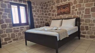 Milos Petra Di Mare - 4