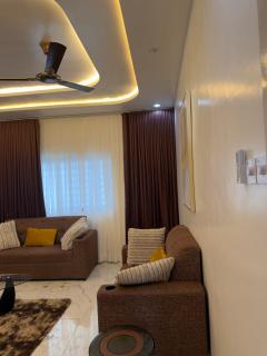 Yabs DeLuxe Centre - 4