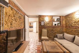 Cozy and Cool Brick-Wall 1BR in Heart of Moda - 0