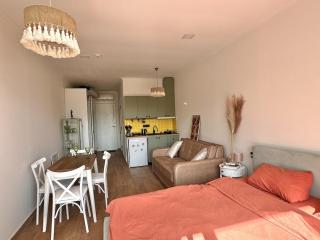 Stylish Seaside Apartment with Panoramic Views and big pool in Bamboo Beach Tsikhisdsiri - 9