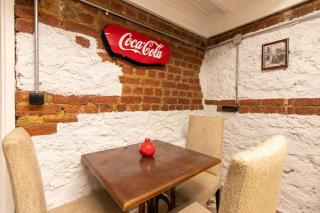 Cozy and Cool Brick-Wall 1BR in Heart of Moda - 7