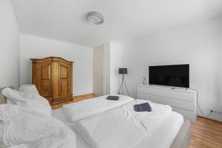 Kanal Apartment No1 I 8P I München - 2