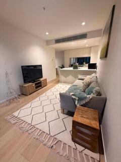 Spacious and cosy 2 bedroom 2 bathroom apartment in the heart of Southbank - 4