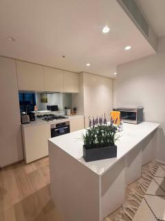 Spacious and cosy 2 bedroom 2 bathroom apartment in the heart of Southbank - 5