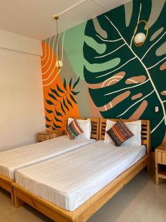 The Flying Nomad - Dorms & Rooms - 2