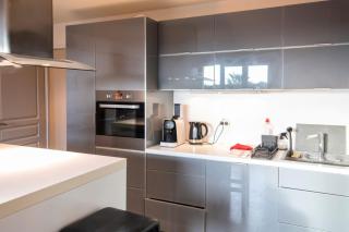 Apartment with terrace and views of the Pyrenees - 3